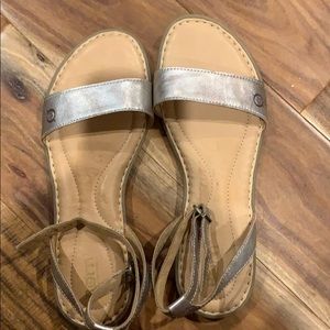 Born sandals- light gold (silver)